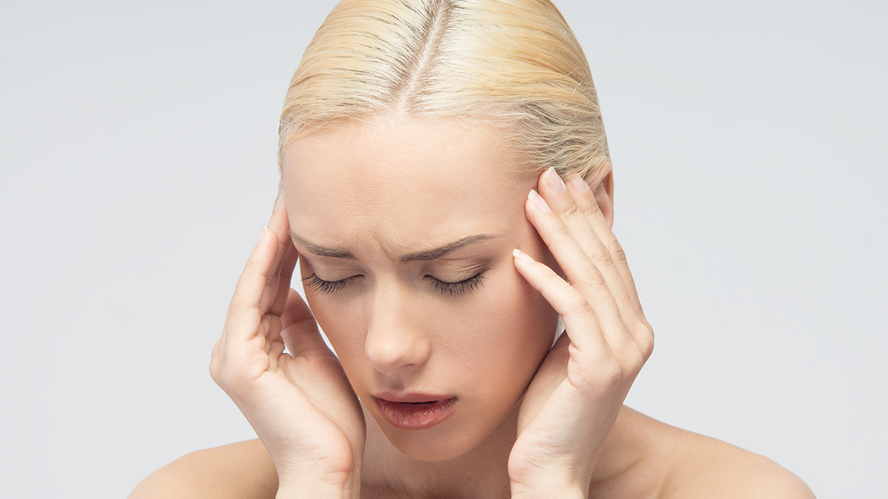 口腔潰瘍是什么原因     如何治療口腔潰瘍