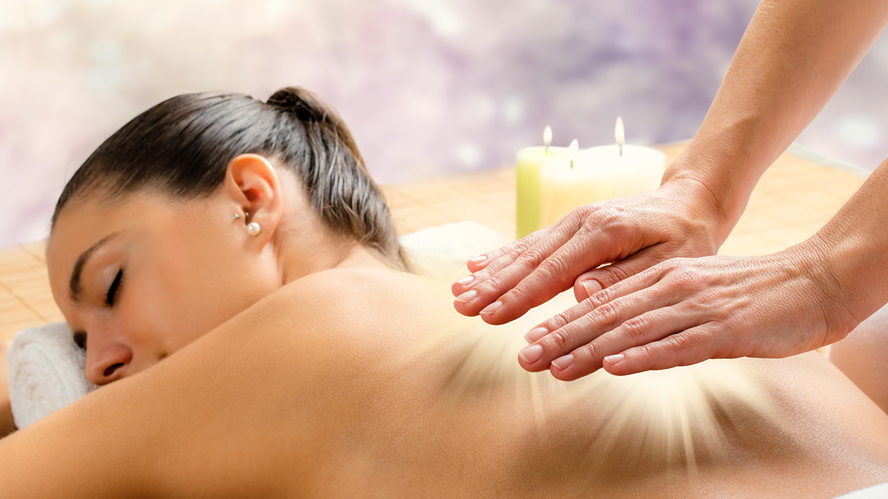 如何預防乳房下垂?預防乳房下垂可以考慮瑜伽和按摩